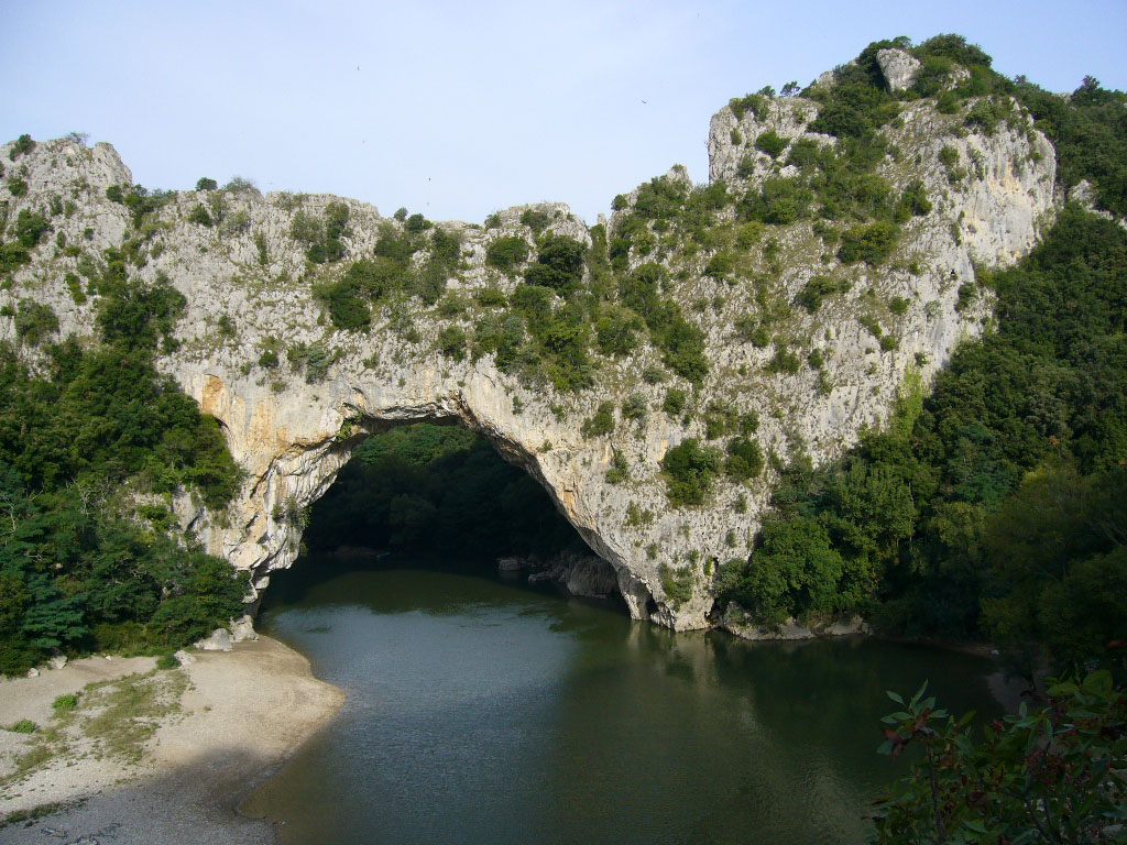 Felsenbrücke über die Ardeche