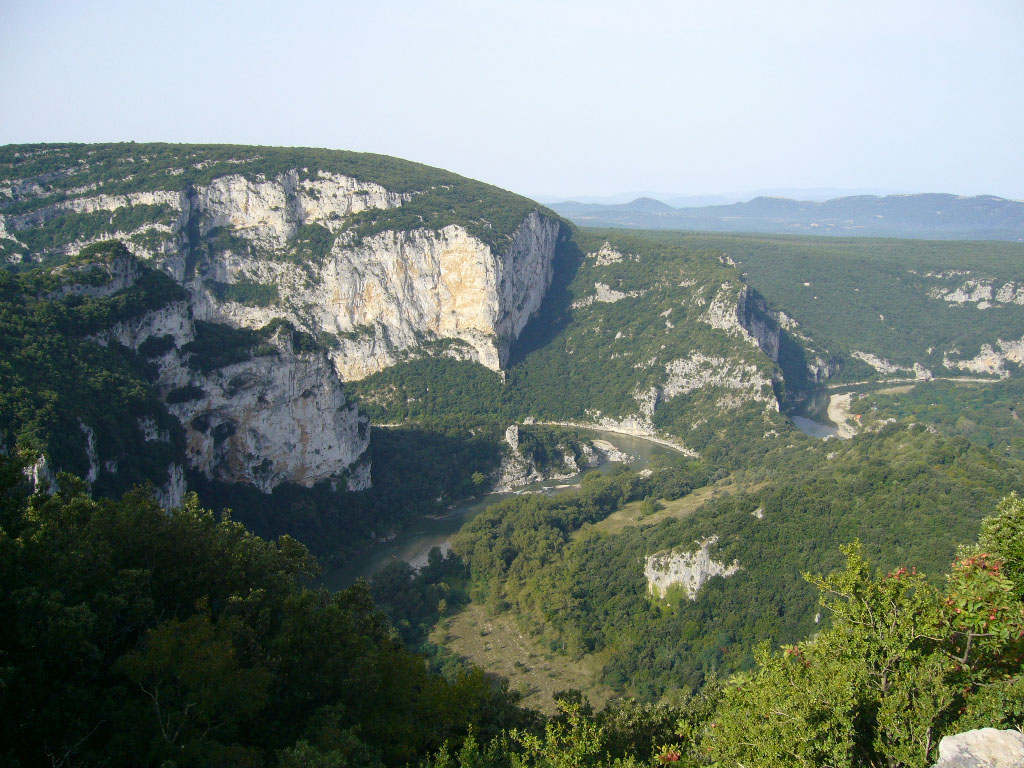 Blick hinunter ins Tal der Ardeche